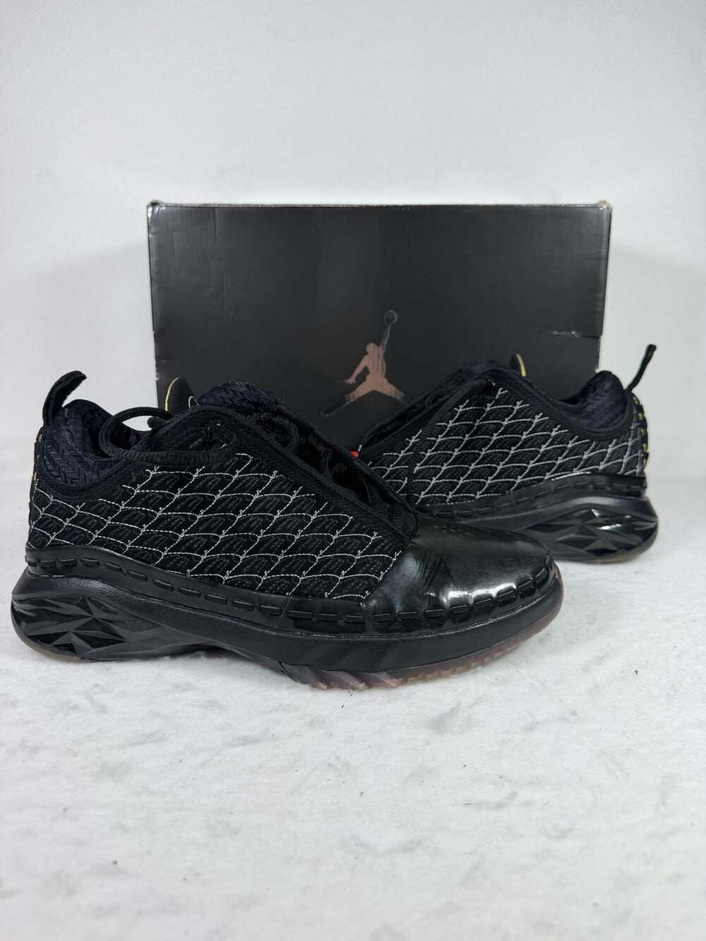 Air Jordan 23 OG Low Dark Charcoal Sneakers 323405-071